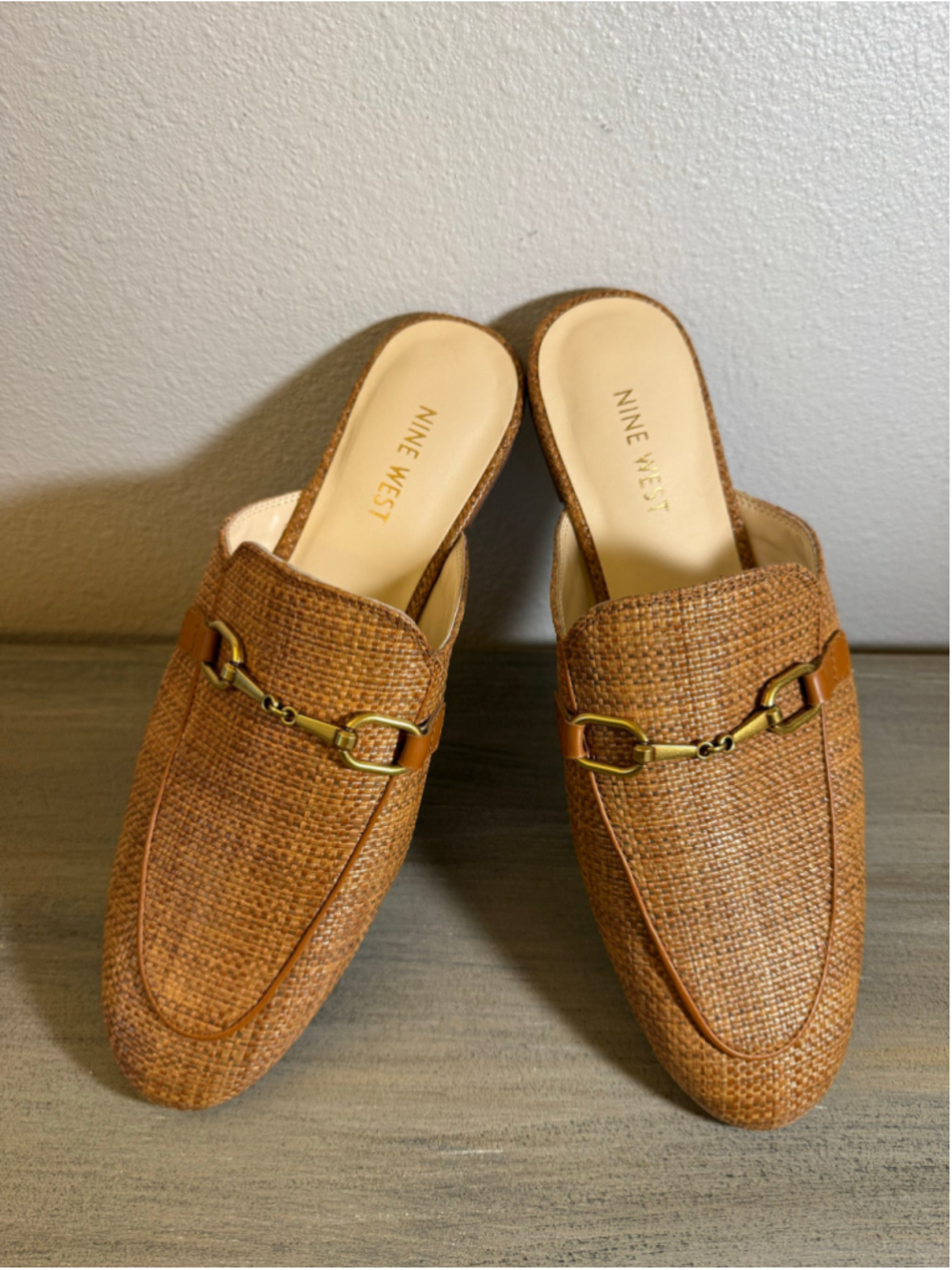 NWOT Nine West Bhalya raffia mules size 9